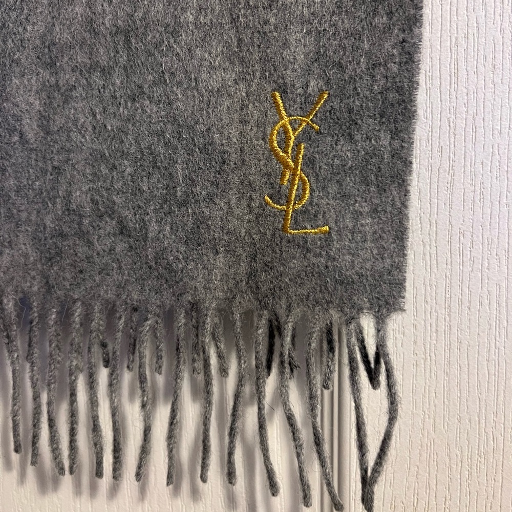 YSL 100% Wool Scarf - Vintage - Grey with Gold - Rare 🤩 Yves Saint Laurent